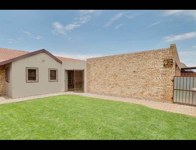 3 BEDROOM HOUSE FOR SALE IN ALBEMARLE